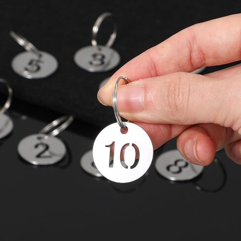 10 علامات أرقام مع حلقات معدنية، علامات تسمية مفاتيح مرقمة من الفولاذ المقاوم للصدأ 1-10، علامات تعريف معطف دائري لمفاتيح معرفات الهوية لفحص المعطف وخزائن المنزل (فضي، 0.9 بوصة) in Saudi Arabia