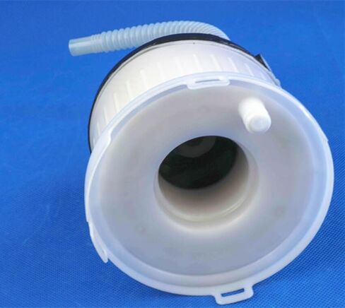 واج فلتر الوقود ZY08-13-35XF لمازدا 3 سلسلة BK [2003-2009] هاتشباك- in Saudi Arabia