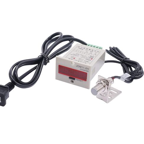 TWTADE/ 110-220VAC LED عرض تلقائي عداد رقمي 0-999999 6 أرقام + مفتاح كهروضوئي مستشعر المسافة 30 سم NPN NO + حامل in Kuwait