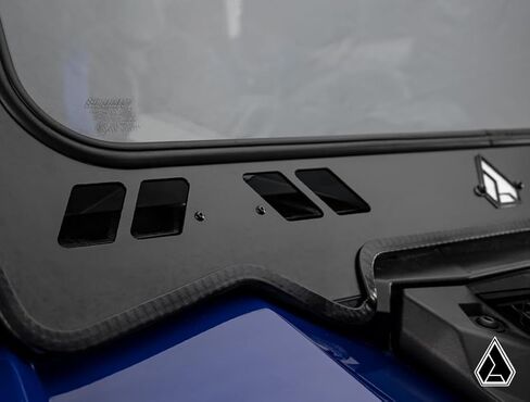 زجاج أمامي بفتحات تهوية من SuperATV Assault Industries لعام 2022+ Polaris RZR Pro R وPro R 4 | زجاج أمان مصفح معتمد من وزارة النقل | يمكن إضافة ممسحة يدوية | سهلة التركيب in Kuwait