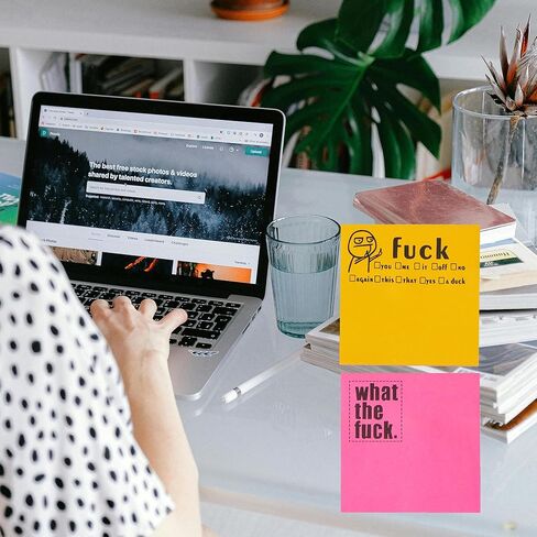 Fresh Outta Fucks Pad and Pen Funny Sticky Notes and Pen Set White Elephant Gift Novelty Pen Funny Desk Accessory Fun Gifts for Friends (Black) in Saudi Arabia