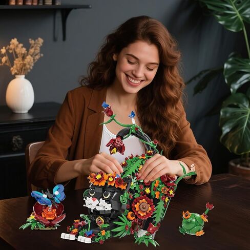 Flowers Tuxedo Cat Building Set for Adults - Animal Butterfly Botanical Collection Model Toy for Home Office Decor, Compatible with Lego Cat, Gift Idea for Kids Boys & Girls 10+ (1664 PCS) in Saudi Arabia