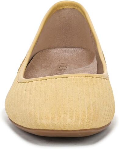 Vionic Women's Orinda Skimmers Ballet Flat, Putty Beige Leather, 9 in Saudi Arabia