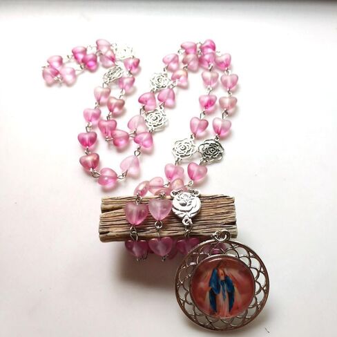 Catholic Heart Shaped Acrylic Beads Rosary Mary Blessing Prayer Necklace with Pendant Amulet Virgin Mary for Cross Pendant Wall Decoration Necklace in Saudi Arabia