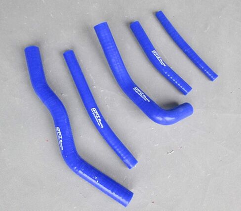 Silicone radiator hose for Suzuki RM125 RM 125 1996-2000 96 97 98 99 00 in Saudi Arabia