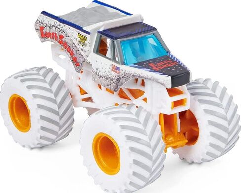 Monster Jams Earth Shaker, Gears and Galaxies (1:64 Scale) in Saudi Arabia