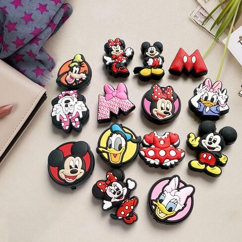 Hedbitoyo Cartoon Christmas Focal Silicone Beads, Cute Beads for DIY Crafts Jewelry Necklaces Bracelets Keychain Pen Making (C) in Saudi Arabia