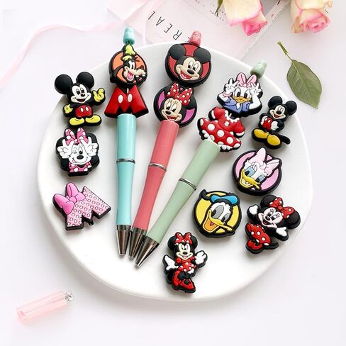 Hedbitoyo Cartoon Christmas Focal Silicone Beads, Cute Beads for DIY Crafts Jewelry Necklaces Bracelets Keychain Pen Making (C) in Saudi Arabia