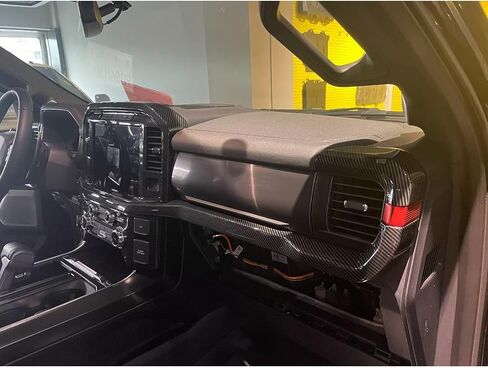 لفورد F-150 2021 2022 2023 2024 2025 F150 غطاء لوحة القيادة الأمامية الزخارف نمط ألياف الكربون (غطاء لوحة القيادة الأمامية) in Kuwait