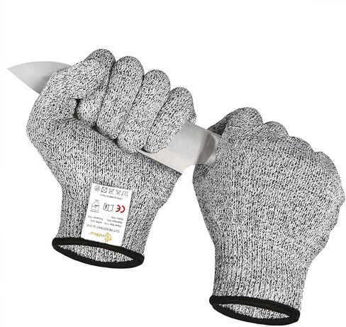 Evridwear Cut Resistant Gloves Food Grade Level 5 Kitchen Safety Protection (Small, Pink) in Kuwait