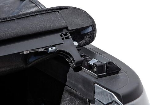 لير روليتوب | يناسب 2013-2022 Nissan Frontier مع سرير 5 أقدام مع أو بدون مسار | غطاء تونيو لسرير الشاحنة قابل للطي | 4R102 | ملف تعريف منخفض، قوي، سهل التثبيت لمدة 15 دقيقة in Kuwait