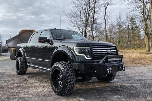Rough Country 6" Suspension Lift Kit for 2011-2014 Ford F-150 4WD - 57530 in Kuwait
