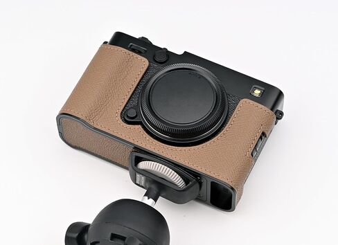 نصف حافظة كاميرا مصنوعة يدويًا من الجلد الأصلي لحقيبة كاميرا FUJIFILM X-E5/FUJIFILM X-E5 - طبقة علوية من جلد البقر + لوحة قاعدة معدنية (بني) in Kuwait