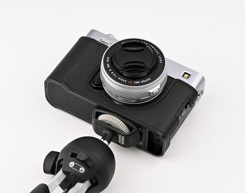 نصف حافظة كاميرا مصنوعة يدويًا من الجلد الأصلي لحقيبة كاميرا FUJIFILM X-E5/FUJIFILM X-E5 - طبقة علوية من جلد البقر + لوحة قاعدة معدنية (بني) in Kuwait