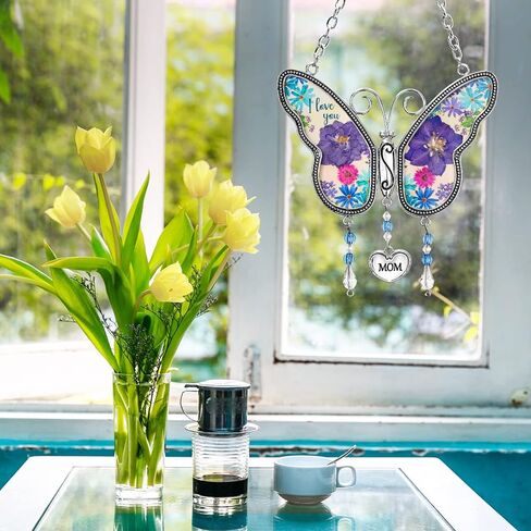 فراشة Suncatcher مع أجنحة زهرة مجففة مضغوطة، حلية زينة على شكل ريح زجاجية على شكل فراشة مع معدن، هدايا لعيد ميلاد الجدة والأم (الجدة) in Kuwait