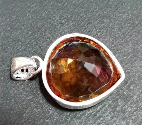 Zultanite Pear 48.00 Ct Color Changing 925 Solid Silver Pendant Gem for jewelry making in Saudi Arabia