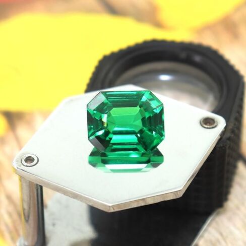 10 Ct Natural Octagon Cut Green Garnet Tsavorite Loose Gemstone for Jewellery Making in Saudi Arabia