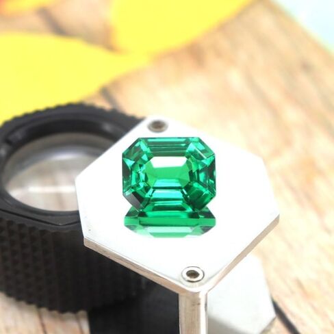 10 Ct Natural Octagon Cut Green Garnet Tsavorite Loose Gemstone for Jewellery Making in Saudi Arabia