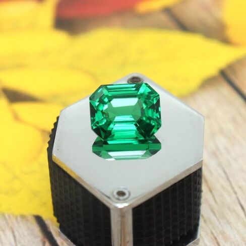 10 Ct Natural Octagon Cut Green Garnet Tsavorite Loose Gemstone for Jewellery Making in Saudi Arabia