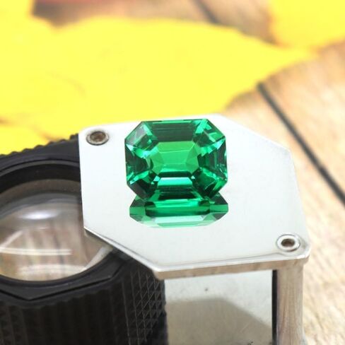 10 Ct Natural Octagon Cut Green Garnet Tsavorite Loose Gemstone for Jewellery Making in Saudi Arabia