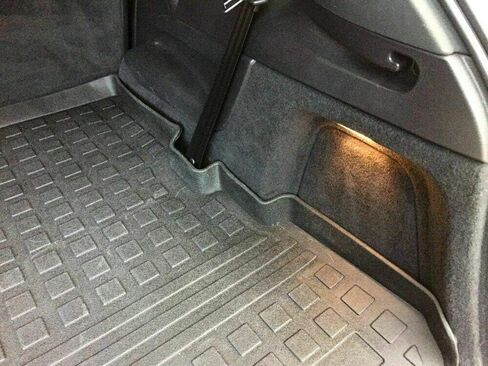 Cargo Liner - Trunk Mat for Audi Q7 2007-2015 Weather-Resistant Car Trunk Mats with Raised Lip Non-Slip Rubber Easy to Install Laser Pre-Cut Design in Saudi Arabia
