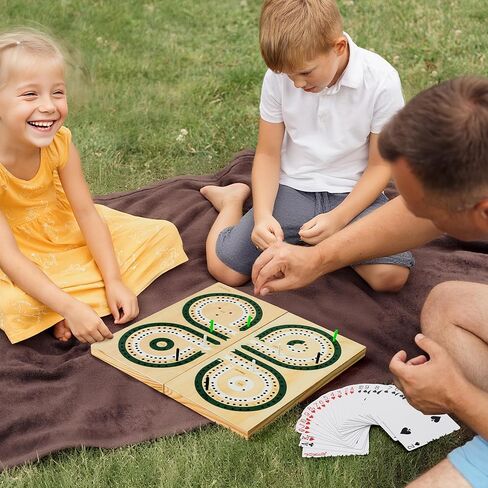 مجموعة ألعاب لوح سرير الأطفال للسفر، لوحة سرير محمولة فريدة من نوعها خالية من الأوتاد، لوحة نتائج خشبية دوارة من الجلد والمغناطيس مع أوراق اللعب، لوحة ألعاب بطاقات صغيرة بحجم الجيب in Kuwait