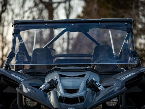 زجاج أمامي كامل مقاوم للخدش SuperATV لعام 2019+ Yamaha YXZ: الحماية القصوى للطرق الوعرة | صنع في الولايات المتحدة الأمريكية | أقوى 250 مرة من الزجاج | يشتمل على سدادة لمبة مثبتة مسبقًا in Saudi Arabia