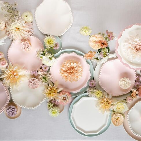 Meri Meri Dotted Edge Flower Bloom Compostable Plates (Pack of 8), Compostable Bamboo Party Plates, Decorative Design, Bridal Shower, Baby Shower, Hot & Cold Food in Saudi Arabia