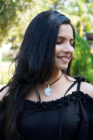 Clear Quartz Tree Of Life Healing Crystal Necklace - Promotes Balance & Clarity. Growth & Abundance in Kuwait