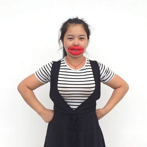 2pcs Sausage Mouth Funny Cartoon red Lips Latex red Lips Funny Toys Halloween Party Supplies Halloween Toys Funny Cartoon Latex Red Lips Decors Props for Dance Party in Saudi Arabia