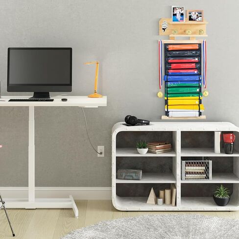 رف عرض حزام الكاراتيه 12 حزامًا من ELEGICKLIP مع رف عرض الكأس والميدالية بطبقتين، رف عرض حزام التايكوندو مع شماعة ميدالية وملصقات للأطفال والكبار in Kuwait