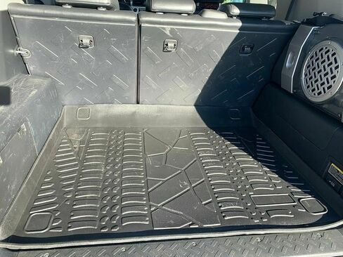 بطانة الحمولة - سجادة صندوق السيارة لسيارة Toyota FJ Cruiser 2007-2014 - سجادات صندوق السيارة المقاومة للطقس للسيارات ذات الشفة المرتفعة - حصيرة مطاطية لصندوق السيارة غير قابلة للانزلاق - سهلة التركيب - تصميم مقطوع مسبقًا بالليزر in Saudi Arabia
