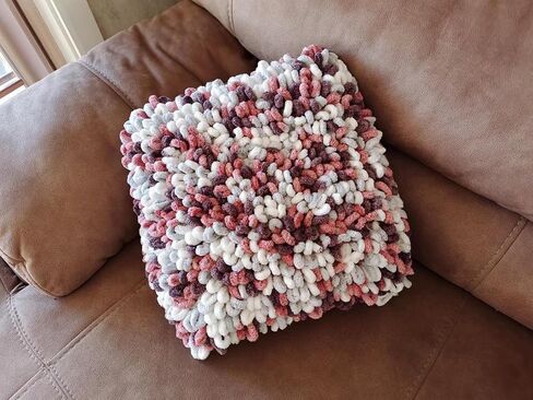 DDL&HEXI 6 skeins of Loop Yarn Finger Yarn (115-6) in Kuwait