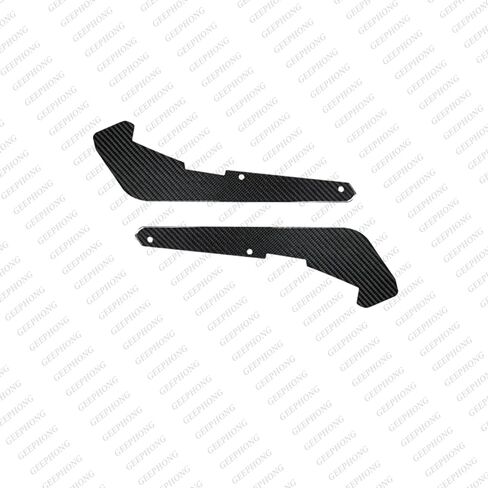 اللوحات الطينية الأمامية من ألياف الكربون لسيارة BMW M3 M4 G80 G81 G82 G83 (2021-2025)، واقيات الرذاذ، حماية الحاجز بدون حفر in Kuwait