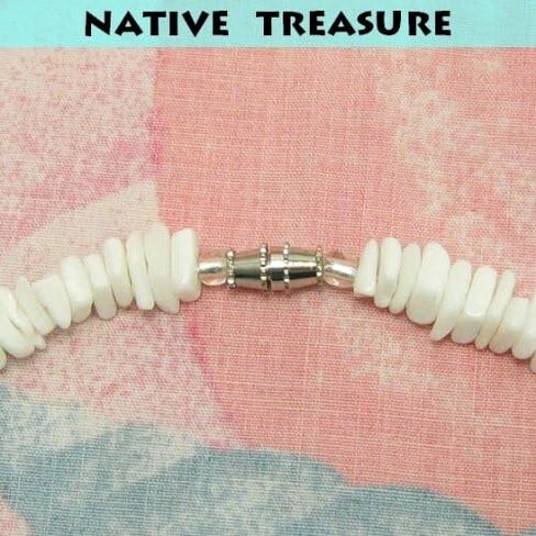 Native Treasure Mens and Womens Good Karma Rugged Surfer Tropical Beach White Rose Clam Chips Puka Shell Necklace in Kuwait