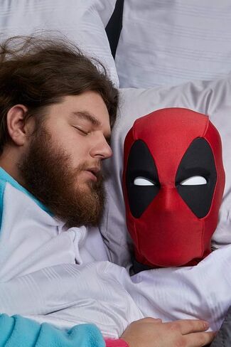 Marvel Legends Deadpool’s Head Premium Interactive, Moving, Talking Electronic, App-Enhanced Adult Collectible, with 600+ SFX and Phrases,Red in Saudi Arabia