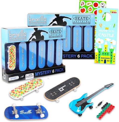 حقائب صغيرة لحفلات التزلج على الجليد مكونة من 12 قطعة - حزمة مع 12 لوحة أصابع غامضة للتزلج بطريقة برايل بالإضافة إلى ملصقات، المزيد | ألعاب صغيرة غامضة على لوح التزلج بطريقة برايل للأطفال in Kuwait