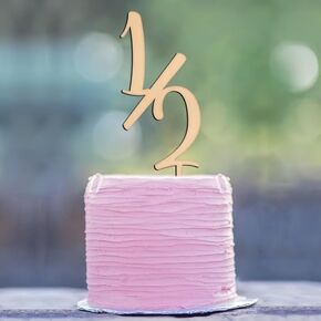 Wooden 6 Months Cake Topper, 1/2 Half Year Birthday Cake Decoration, Half Years Old Cake Topper for Half Year Anniversary, Baby Shower Party Supplies, Baby's Half Year Party Decorations in Saudi Arabia