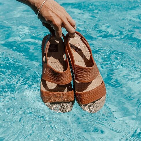 Reef Women's Water Vista Sandal, Hot Pink, 8 in Kuwait