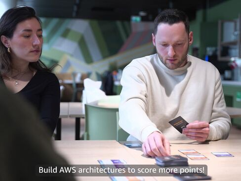 AWS BuilderCards - لعبة بطاقات Cloud Architecture - اللعبة الأساسية (الإنجليزية) in Saudi Arabia