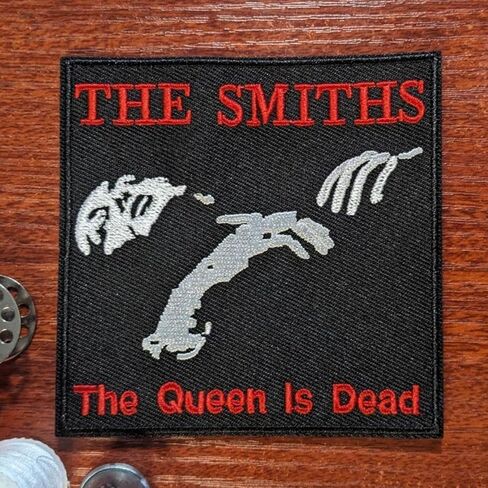 سميث باند باتش | موريسي الملكة ماتت البوم الفن | تذكارات موسيقى البوب ​​​​ما بعد البانك روك في الثمانينيات | شارة مطرزة بالحديد من إيمو جمالية | 3.5 بوصة × 3.5 بوصة in Saudi Arabia