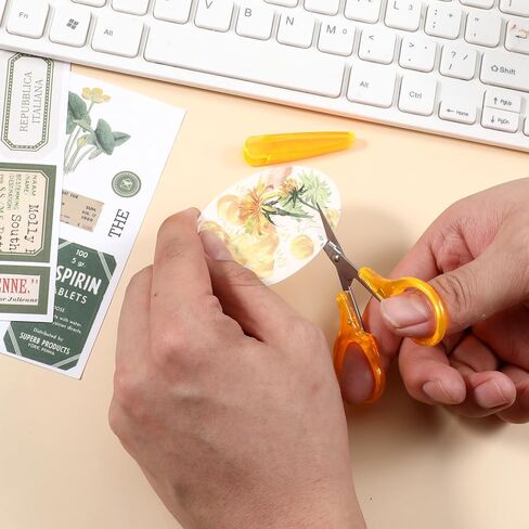 3 قطع صغيرة من مقصات الحرف اليدوية لجميع الأغراض، مقص صغير للخياطة من الفولاذ المقاوم للصدأ مقاس 3.5 بوصة مع غطاء واقٍ، أطراف مستقيمة دقيقة تفصيلية لصياغة قطع الورق والتطريز أثناء السفر in Kuwait