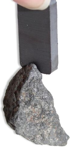 مجموعة معرف معدنية - 7 قطع - تتضمن لوحة خطية، مغناطيس، مسمار، نحاس، عدسة يد قابلة للسحب، مبرد أظافر، لقمة ثقب من السبائك لفصول الجيولوجيا والتحليل الميداني in Kuwait