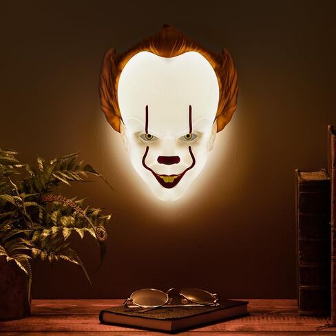 Paladone Pennywise Mask Light, Free Standing or Wall Mountable Halloween Decoration, Scary IT Clown Mask Lighting, 22cm (8.7") in Saudi Arabia