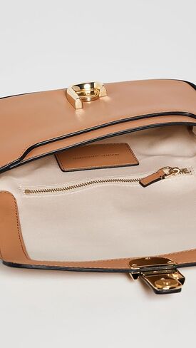 حقيبة الكتف النسائية من مارك جاكوبس in Kuwait