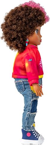 دمى SHE'S THAT GIRL Dolls™ Nova مقاس 18 بوصة ذات جسم ناعم بتصميم عصري وإكسسوارات، للأعمار من 6 سنوات فما فوق in Saudi Arabia