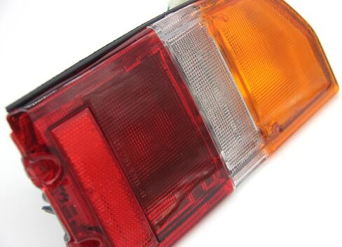 توقف المصابيح الخلفية الخلفية متوافق مع Geo Tracker متوافق مع Vitara ومتوافق مع Sidekick 1989 1990 1991 1992 1993 1994 1995 1996 مجموعة Lh Rh مجموعات كاملة هالوجين in Saudi Arabia