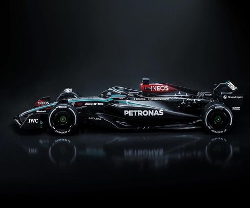 مجموعة مرسيدس AMG بتروناس F1 W15 Grand Prix 1/43 - #63 جورج راسل in Kuwait