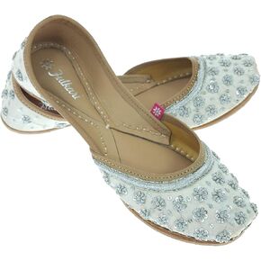 مرآة فولكاري النسائية من فولكاري متعددة الألوان من الجلد الناعم المطرز جوتيس | لدغة وقرص جوتي الحرة | البنجابية جوتيس الرسمية | شقة زفاف هندية للبنات موجاري | جوتي العرقية الرسمية | in Kuwait