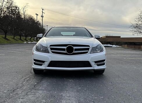 مصابيح LED نهارية بيضاء من iJDMTOY مع حواف متوافقة مع 2011-2014 Mercedes W204 C-Class C250 C300 C350 ممتص الصدمات الرياضي، نمط OEM DRL مدعوم بـ 4 قطع مصابيح LED عالية الطاقة in Saudi Arabia